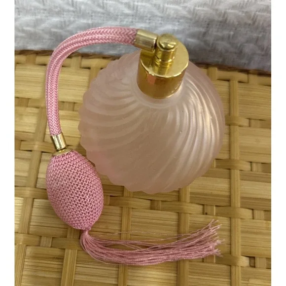 VINTAGE 4 PIECE PINK FROSTED GLASS BUTTERFLY PERFUME VANITY SET i3 - Picture 4 of 9